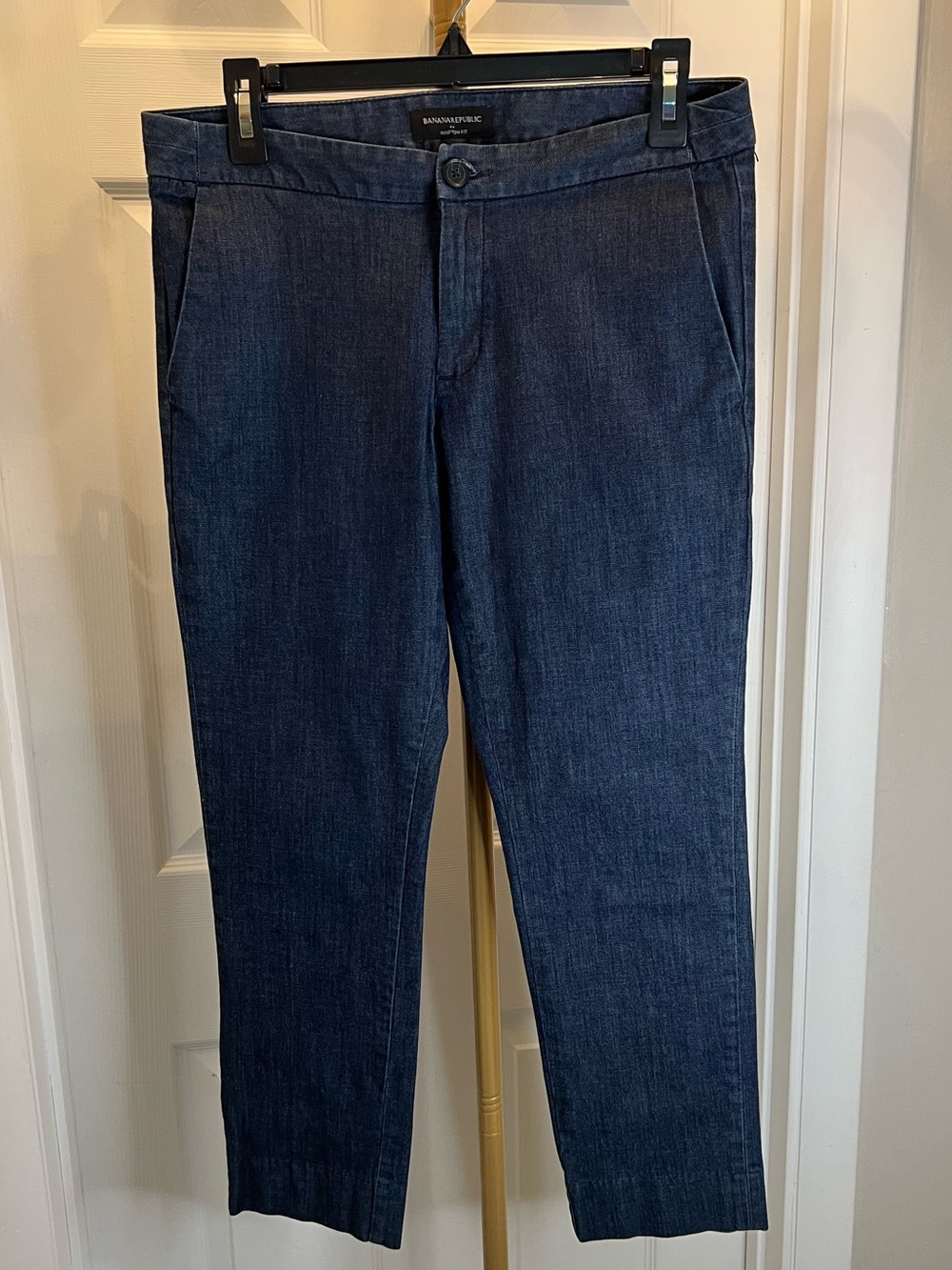 Banana Republic Dark Blue Cropped Straight-Leg Jeans Hampton fit.